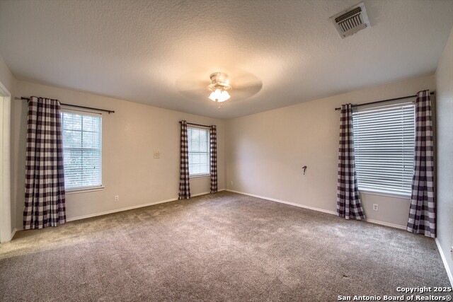 Image 28 of 33 For 112 Springtree Bend