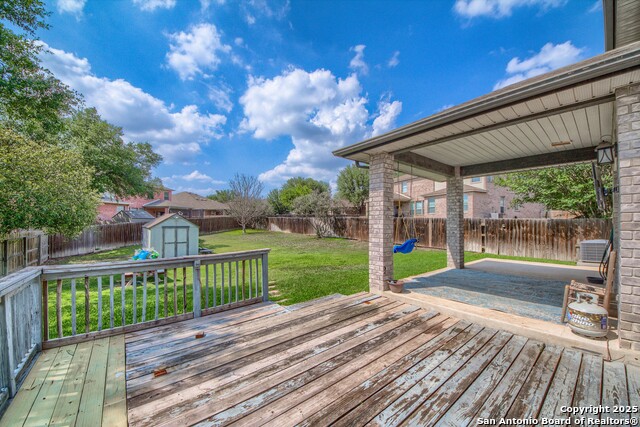 Image 32 of 33 For 112 Springtree Bend