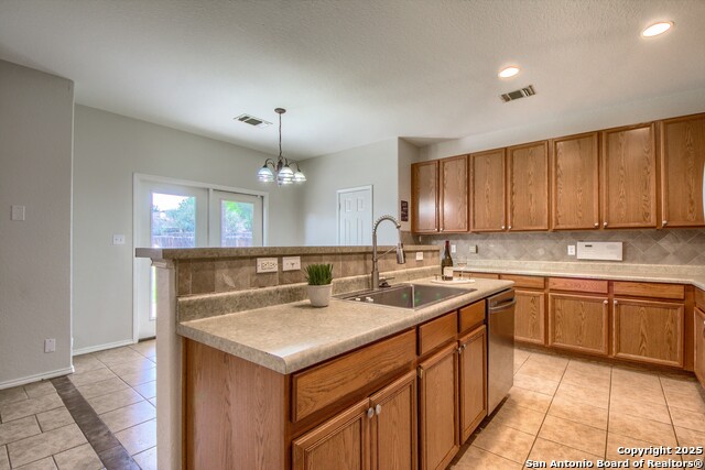 Image 9 of 33 For 112 Springtree Bend