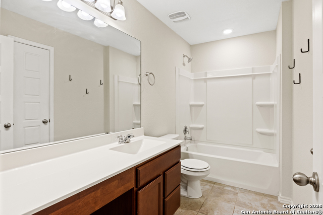 Listing photo id 19 for 2414 Cotton Forrest