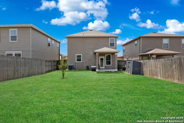 Listing photo id 22 for 2414 Cotton Forrest