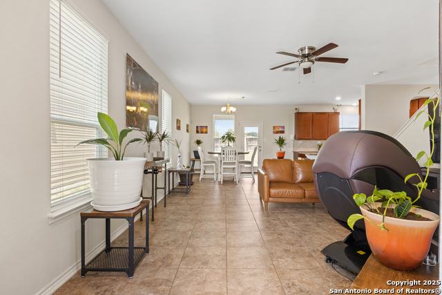Listing photo id 2 for 2414 Cotton Forrest