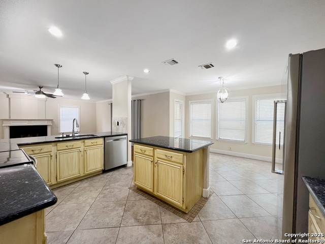 Image 13 of 40 For 3355 Rosetti Dr