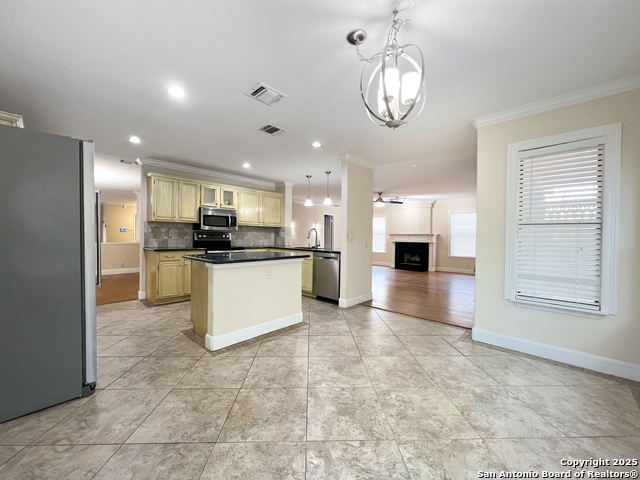 Image 16 of 40 For 3355 Rosetti Dr