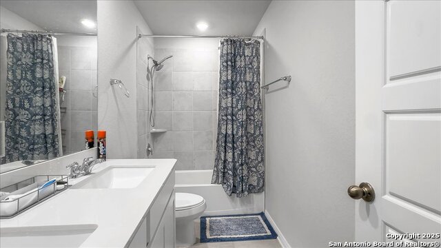 Image 17 of 41 For 229 Colebrook Way