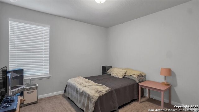 Image 20 of 41 For 229 Colebrook Way