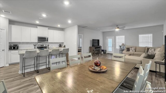 Image 7 of 41 For 229 Colebrook Way