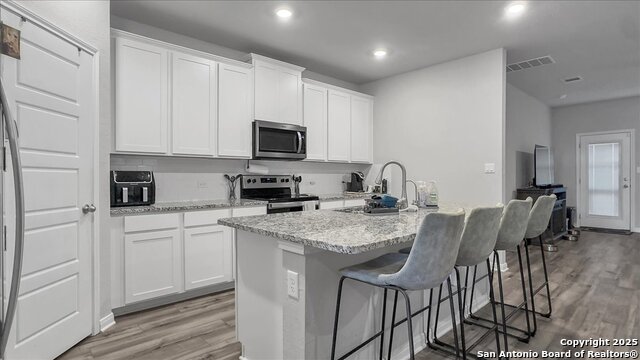 Image 9 of 41 For 229 Colebrook Way
