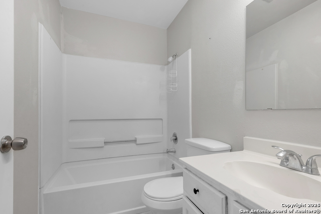 Image 19 of 24 For 10222 Canton Fld