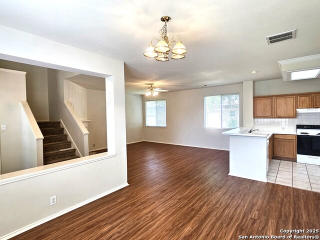 Image 11 of 22 For 237 Tapwood Ln