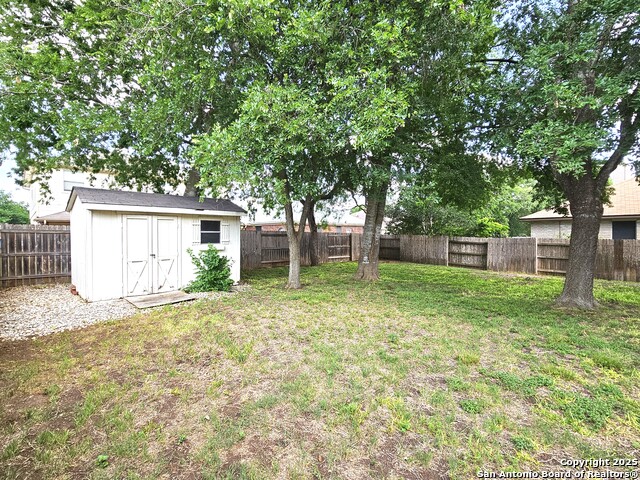 Image 21 of 22 For 237 Tapwood Ln