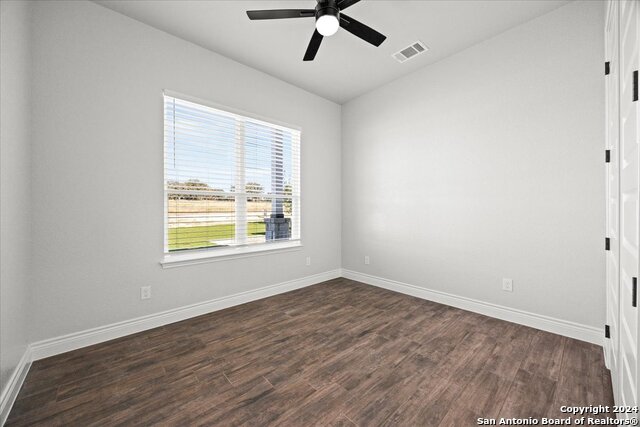 Image 31 of 53 For 109 Hondo Drive