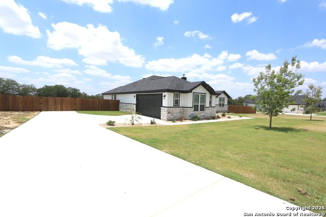 Image 4 of 53 For 109 Hondo Drive