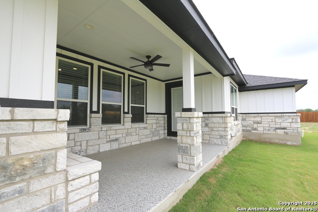 Image 42 of 53 For 109 Hondo Drive