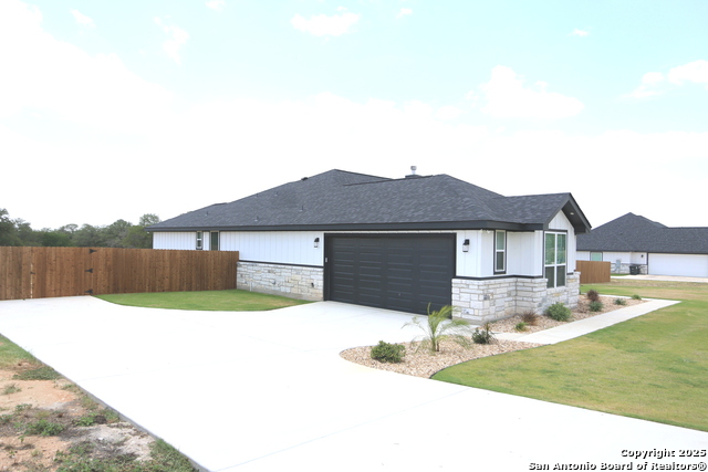 Image 50 of 53 For 109 Hondo Drive