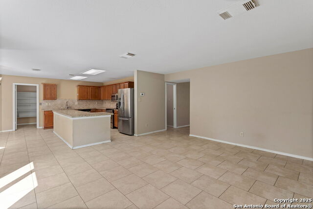 Image 10 of 32 For 1215 Dezarae St.,
