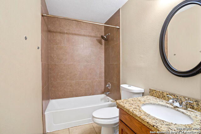 Image 18 of 32 For 1215 Dezarae St.,