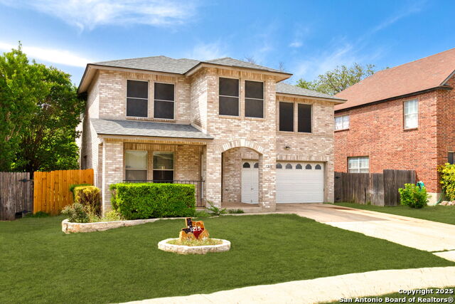 Image 2 of 32 For 1215 Dezarae St.,