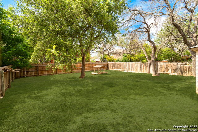 Image 26 of 32 For 1215 Dezarae St.,