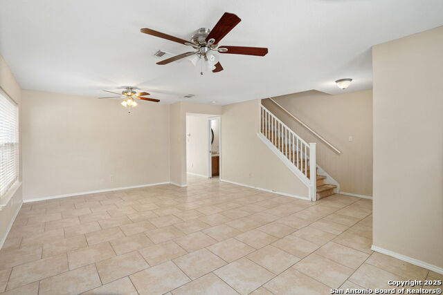Image 5 of 32 For 1215 Dezarae St.,