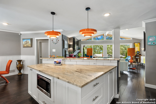 Image 17 of 36 For 323 Lakeridge