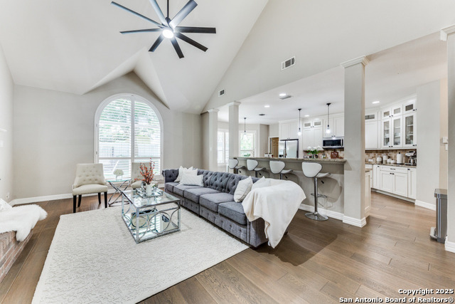Image 9 of 28 For 16702 Stones Throw