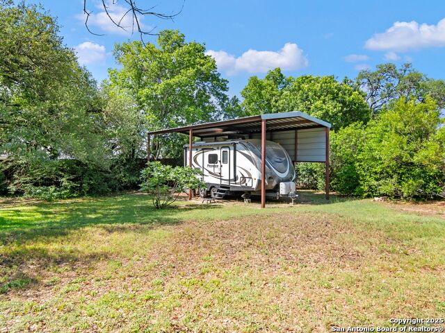 Listing photo id 37 for 131 Bess  