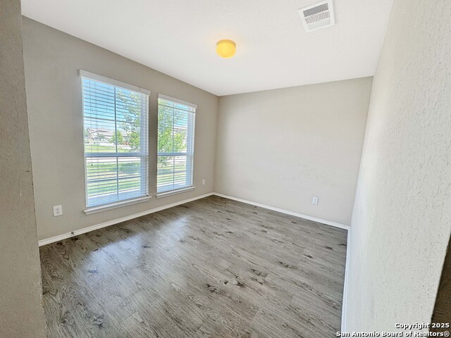 Image 16 of 25 For 920 Bexley Dr.