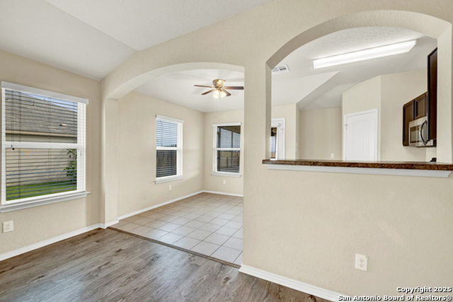 Image 5 of 25 For 920 Bexley Dr.