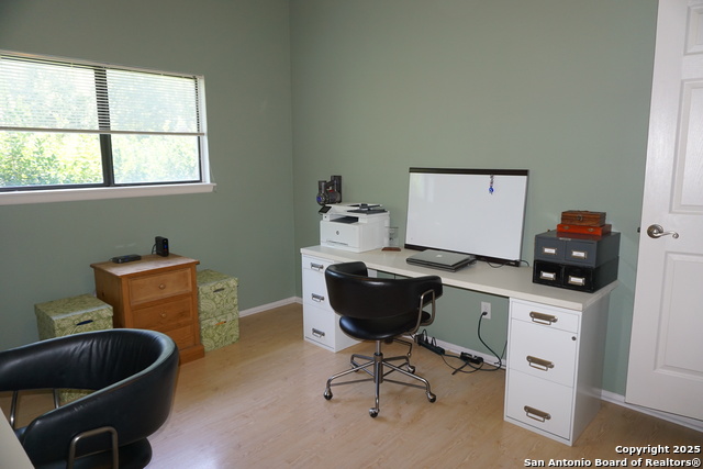 Listing photo id 9 for 9200 Fallworth