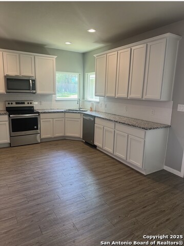 Image 4 of 13 For 137 Sycamore Circle