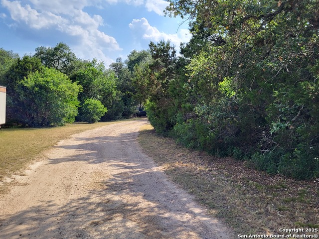 Listing photo id 16 for 11760 Sunset Woods