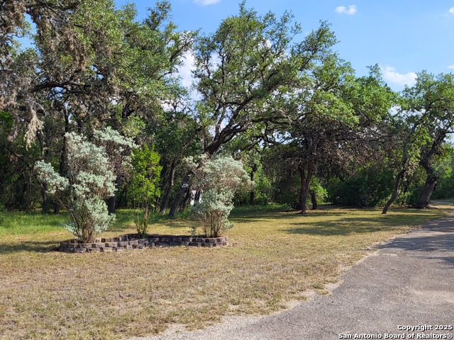 Listing photo id 23 for 11760 Sunset Woods