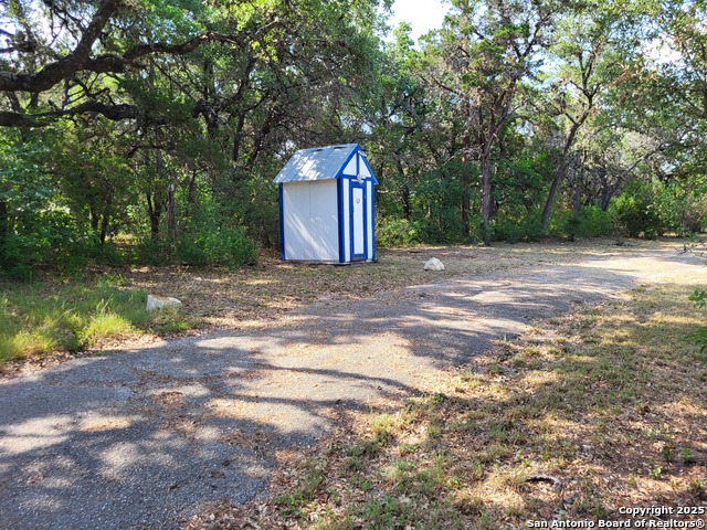 Listing photo id 6 for 11760 Sunset Woods