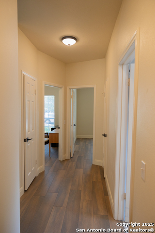 Listing photo id 9 for 607 San Dizier