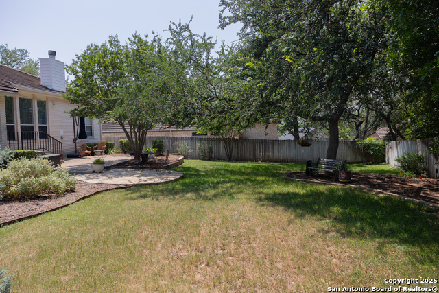 Listing photo id 11 for 607 San Dizier