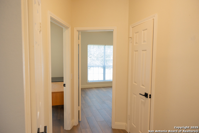 Listing photo id 13 for 607 San Dizier