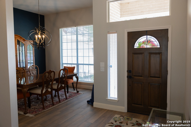Listing photo id 17 for 607 San Dizier