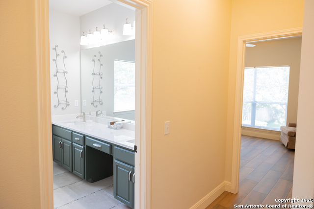 Listing photo id 19 for 607 San Dizier