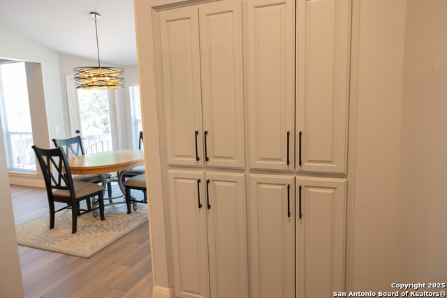Listing photo id 21 for 607 San Dizier