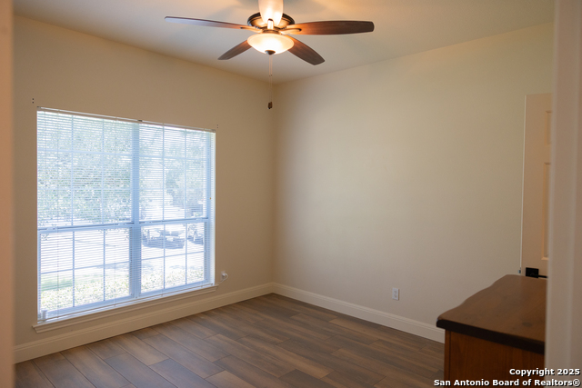 Listing photo id 27 for 607 San Dizier