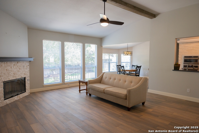 Listing photo id 36 for 607 San Dizier