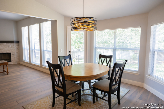Listing photo id 43 for 607 San Dizier