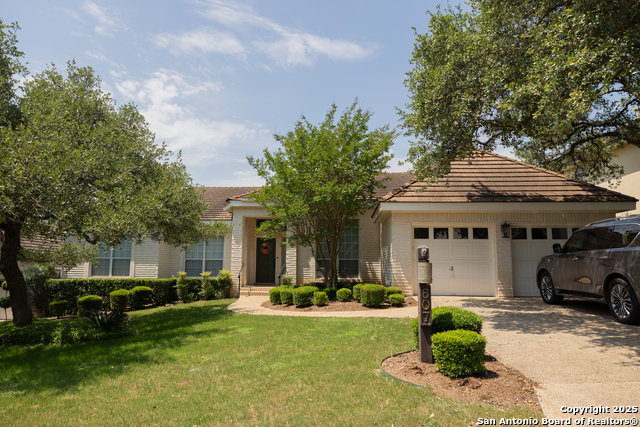 Listing photo id 44 for 607 San Dizier