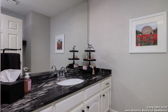 Listing photo id 15 for 611 San Diego
