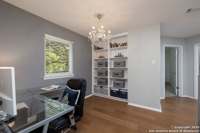 Listing photo id 16 for 611 San Diego