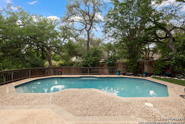 Listing photo id 0 for 611 San Diego