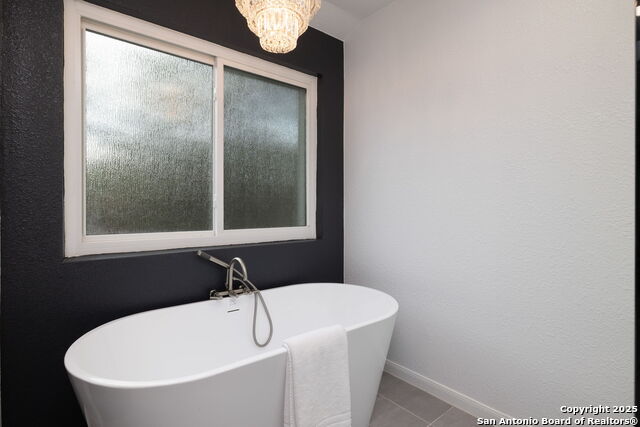 Listing photo id 24 for 611 San Diego