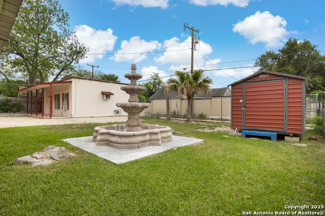 Listing photo id 21 for 2150 Summit Avenue W