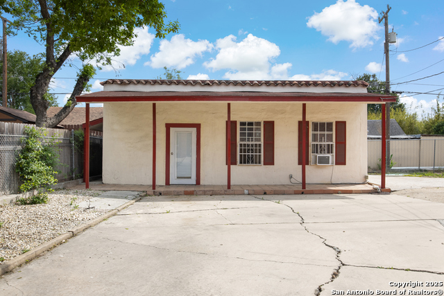 Listing photo id 22 for 2150 Summit Avenue W